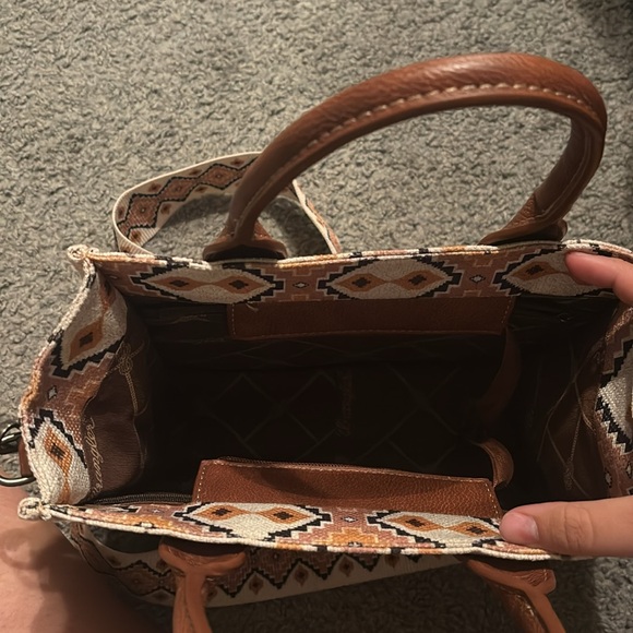 Aztec Wrangler Crossbody/Purse! - Picture 3 of 3
